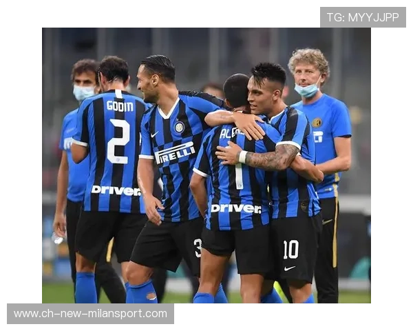 劳塔罗无球跑动拉开对方整个防线,国米制造空间效果显著 劳塔罗无球跑动拉开对方整个防线,国米制造空间效果显著